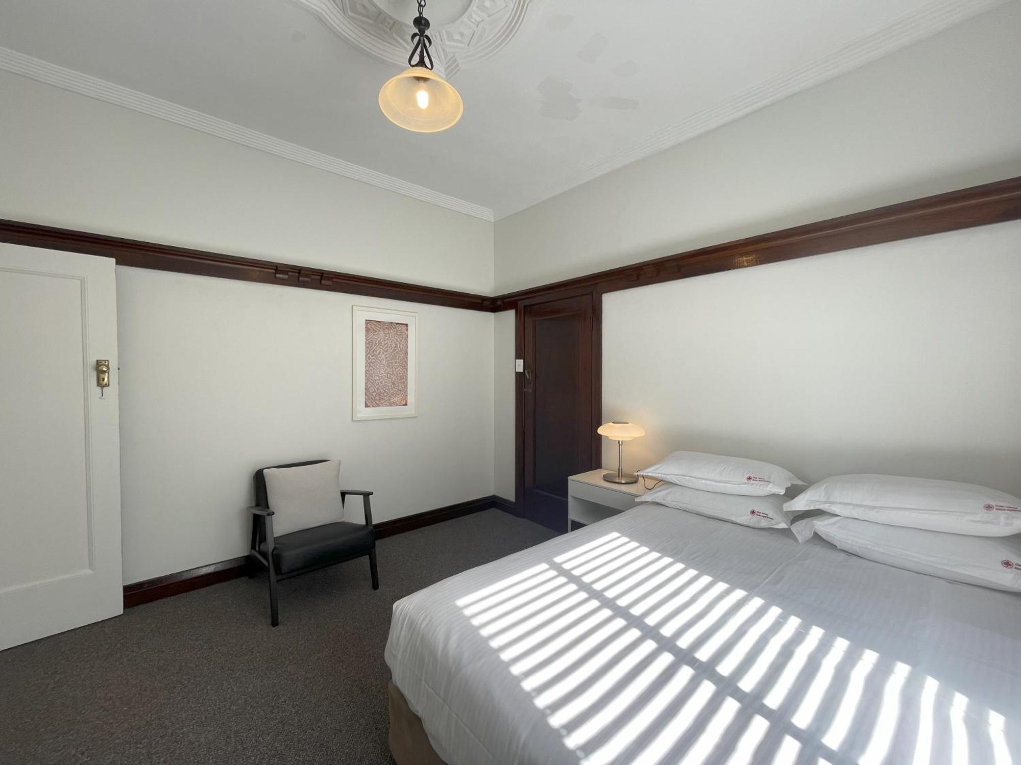 Globe Apartments Wagga Wagga Exterior photo