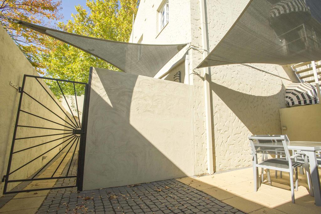 Globe Apartments Wagga Wagga Exterior photo