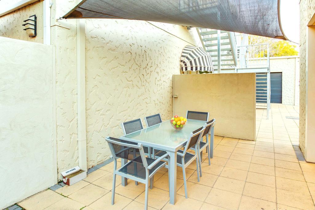 Globe Apartments Wagga Wagga Exterior photo